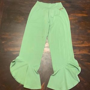 Matilda Jane women’s Olive branch ruffle pants